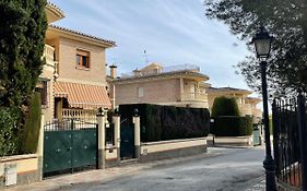 Casa Monte Verde con piscina a 10 min de Granada